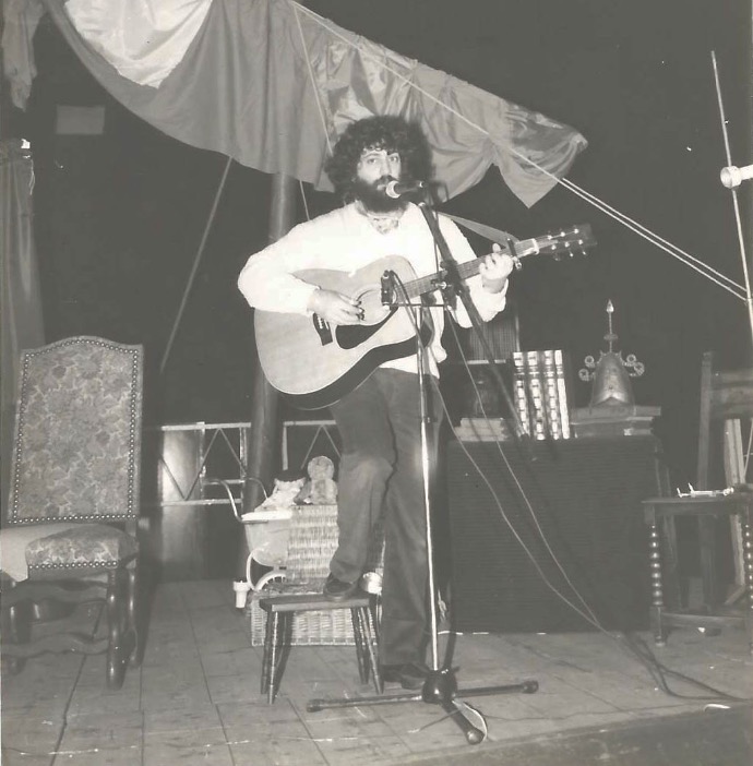 Marc Pinget de marin à instituteur, maître et chanteur